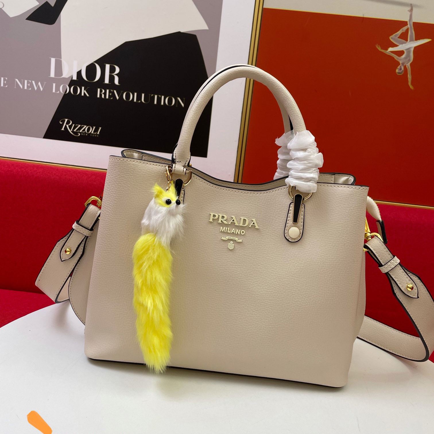 Pra*a shopping bags